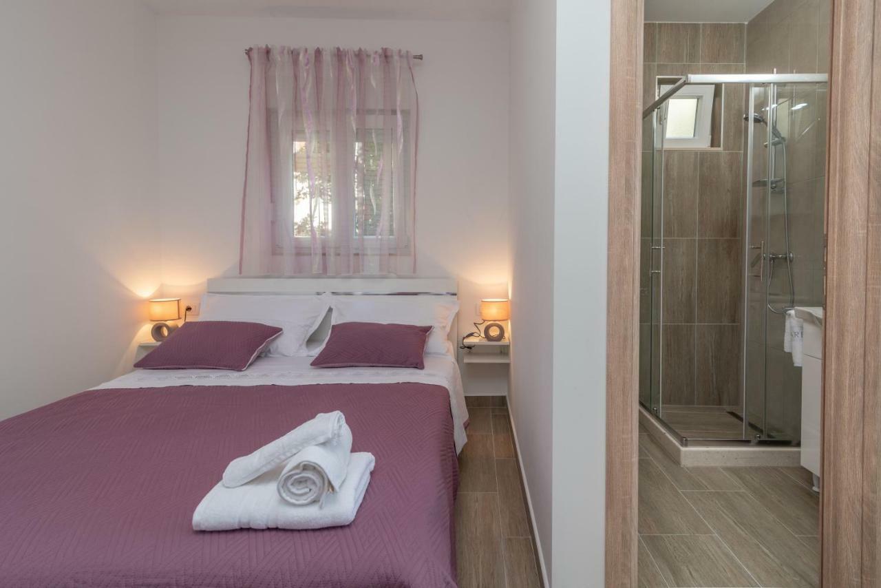 Apartman Niksi Traù Esterno foto