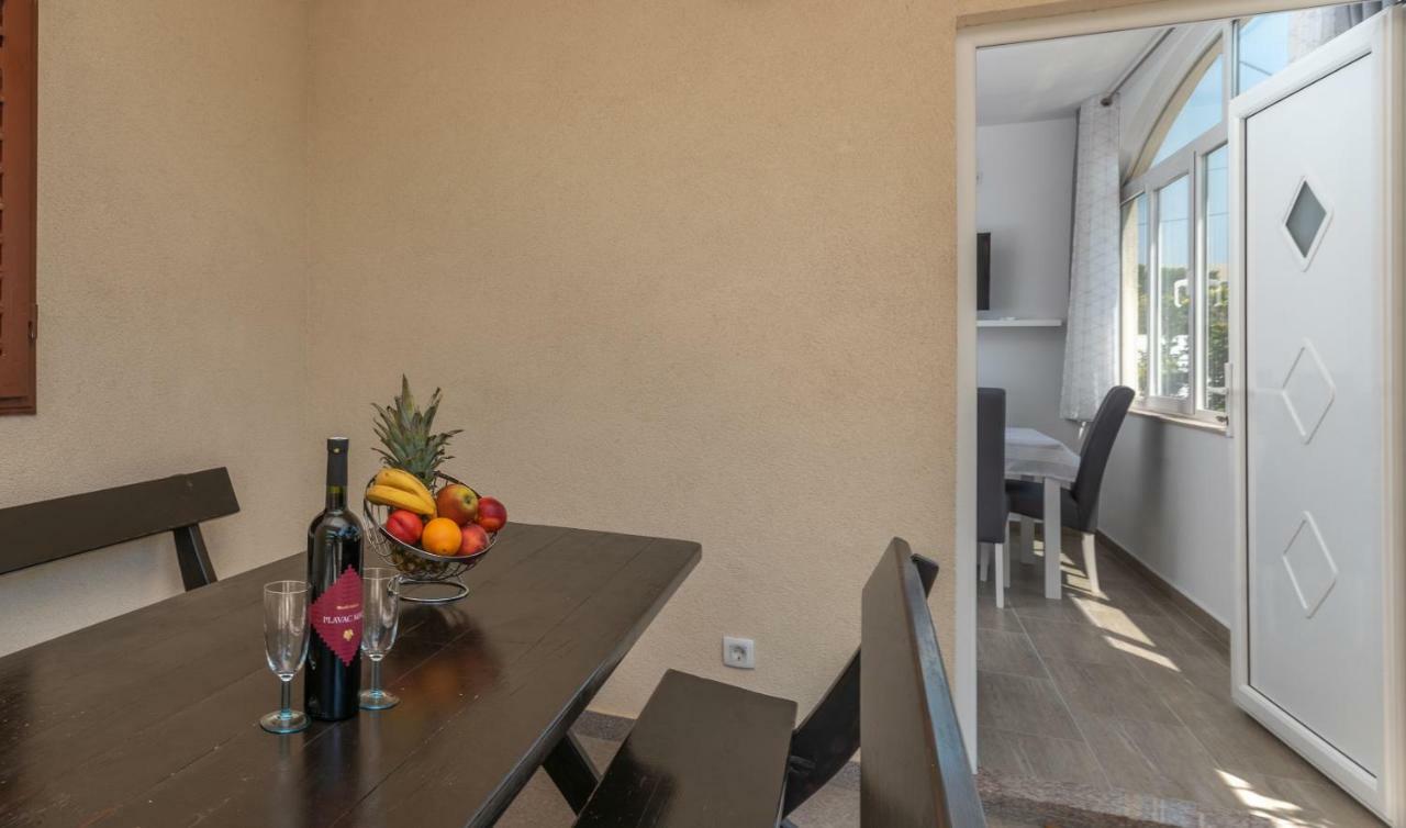 Apartman Niksi Traù Esterno foto