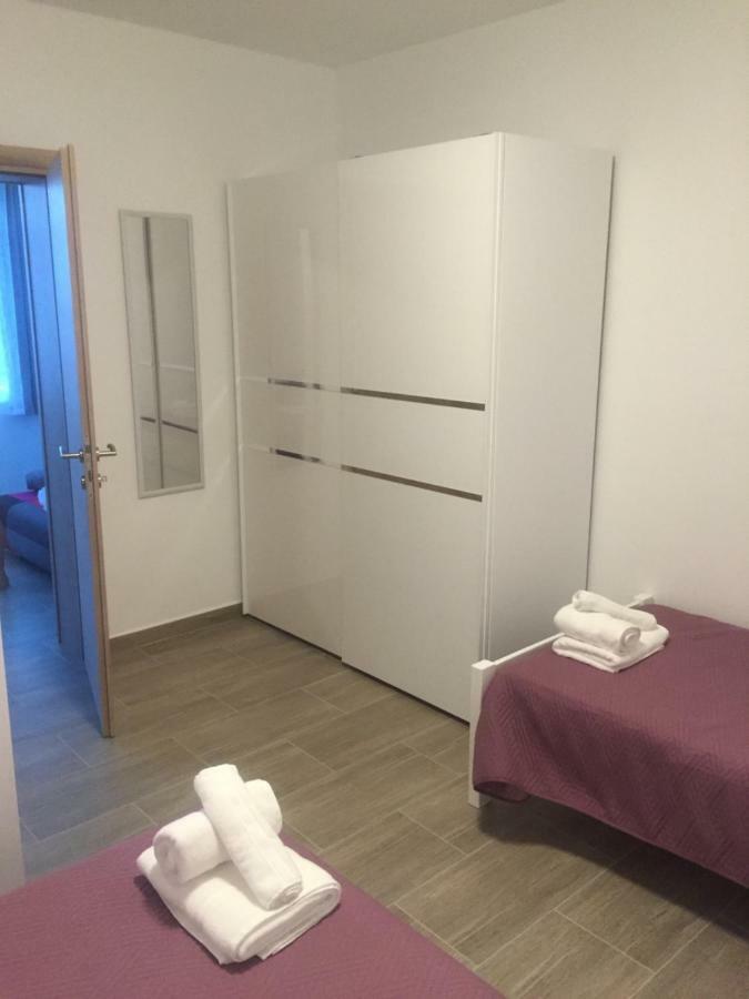 Apartman Niksi Traù Esterno foto